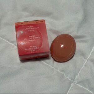 Hince Raw Glow Dewy Ball in "03 Bunny Pink"